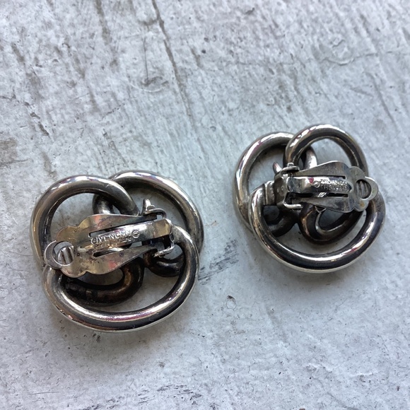 GIVENCHY clip on earrings - Picture 2 of 2